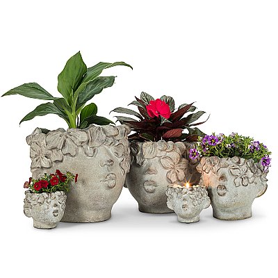 Medium Kissing Face Concrete Planter