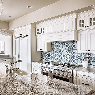 Arte Crystal 9-3/4" x 9-3/4" Porcelain Tile - Per Case of 16 Tile - 10.84 Sq. Ft. Per Case