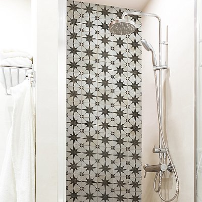 Harmonia Kings Star Nero 13"x13" Ceramic Tile - Sold Per Case of 10 - 12.19 Square Feet